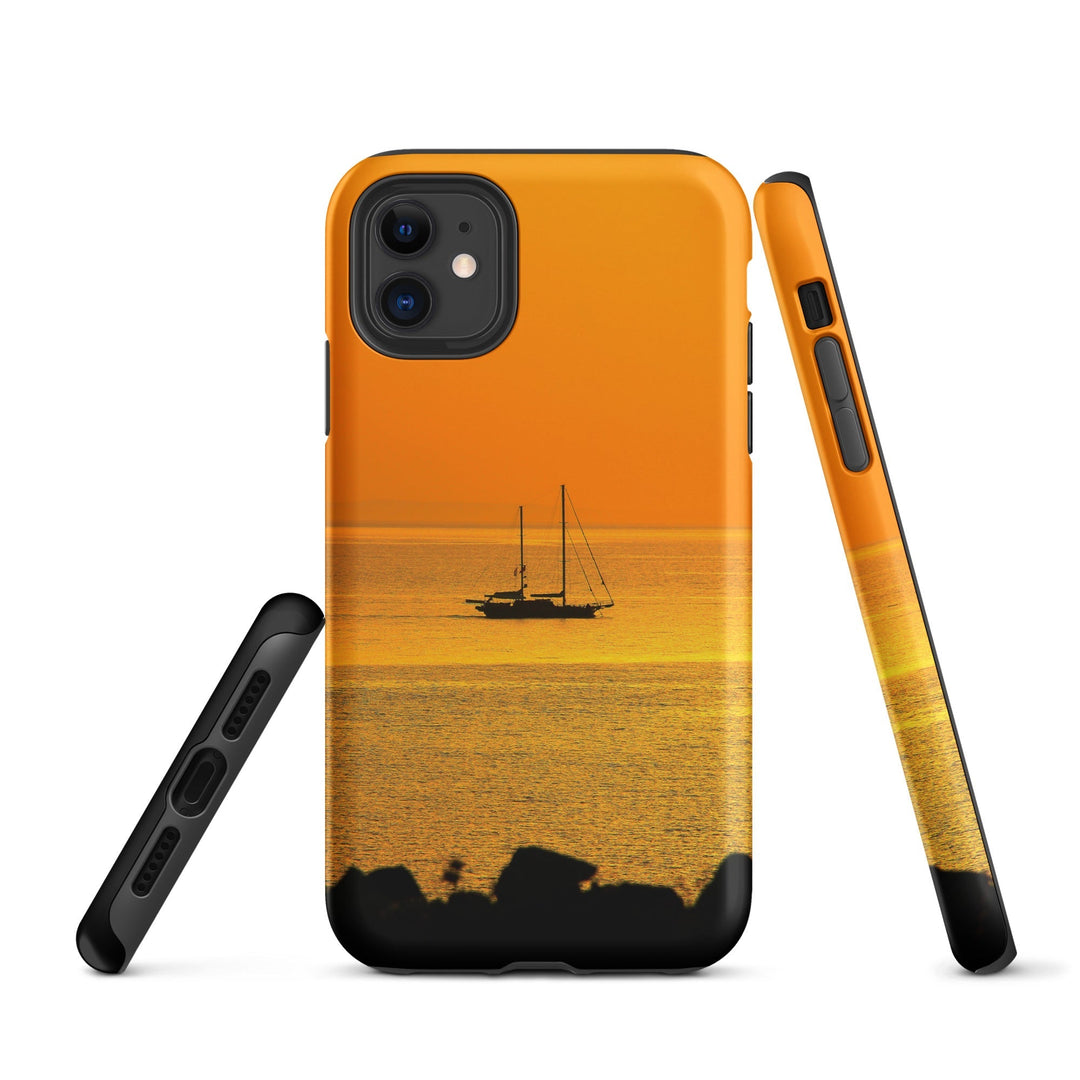 Hardcase iPhone® Handyhülle - a ship on golden sea iPhone 11 artlia