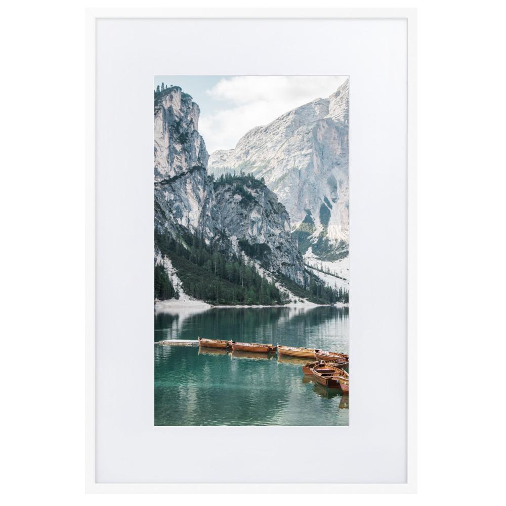 Braies lake 2 - Poster im Rahmen mit Passepartout Kuratoren von artlia weiß / 61×91 cm artlia