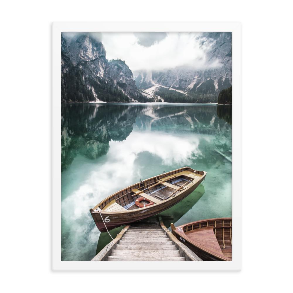 Braies lake - Poster im Rahmen Kuratoren von artlia weiß / 30x41 cm artlia