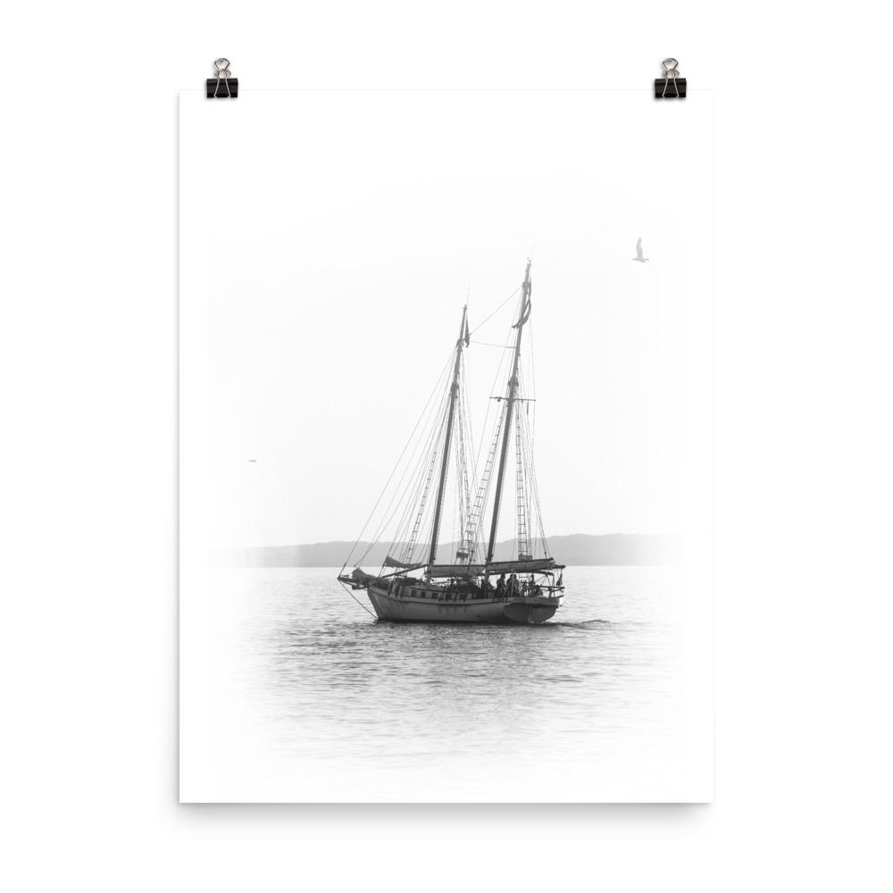 ein Segelboot - Poster Kuratoren von artlia 30x41 cm artlia