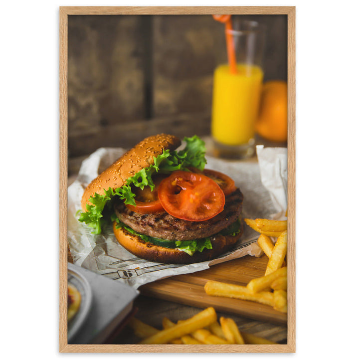 Poster mit Rahmen - Burger und Pommes Kuratoren von artlia Oak / 61×91 cm artlia