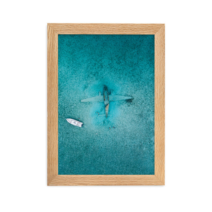 Sunken Plane - Poster im Rahmen Kuratoren von artlia Oak / 21×30 cm artlia