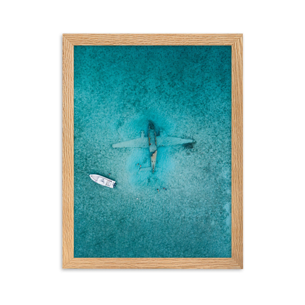 Sunken Plane - Poster im Rahmen Kuratoren von artlia Oak / 30×40 cm artlia