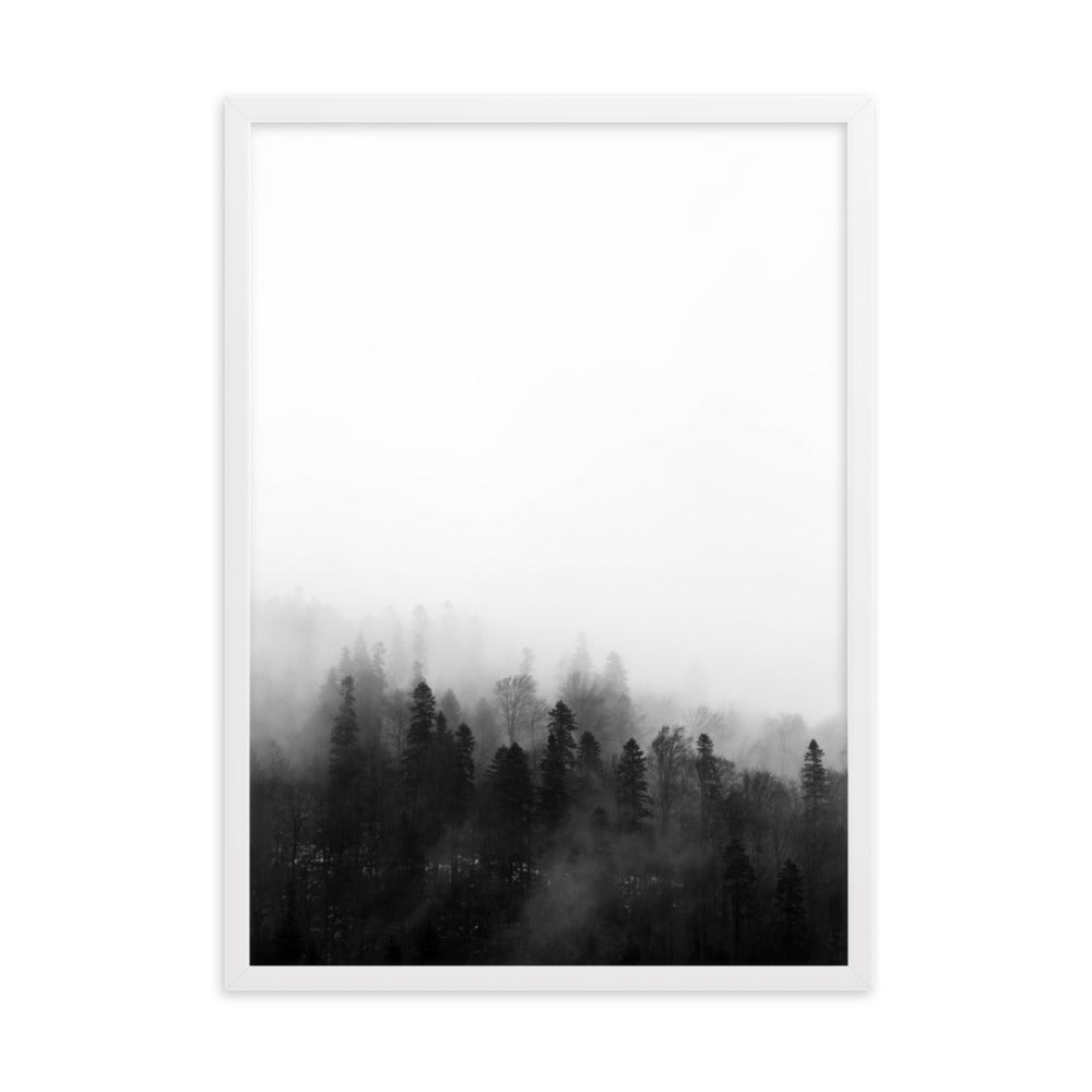 Wald im Nebel - Poster im Rahmen Kuratoren von artlia Weiß / 50×70 cm artlia